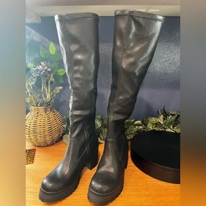 New Without Box Madden Girl Black Boots Size 10